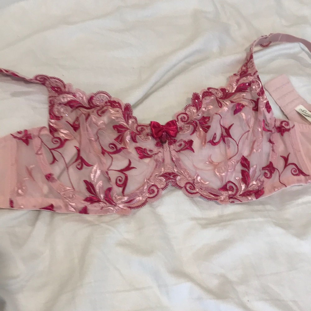 Never worn Soma bra 38D